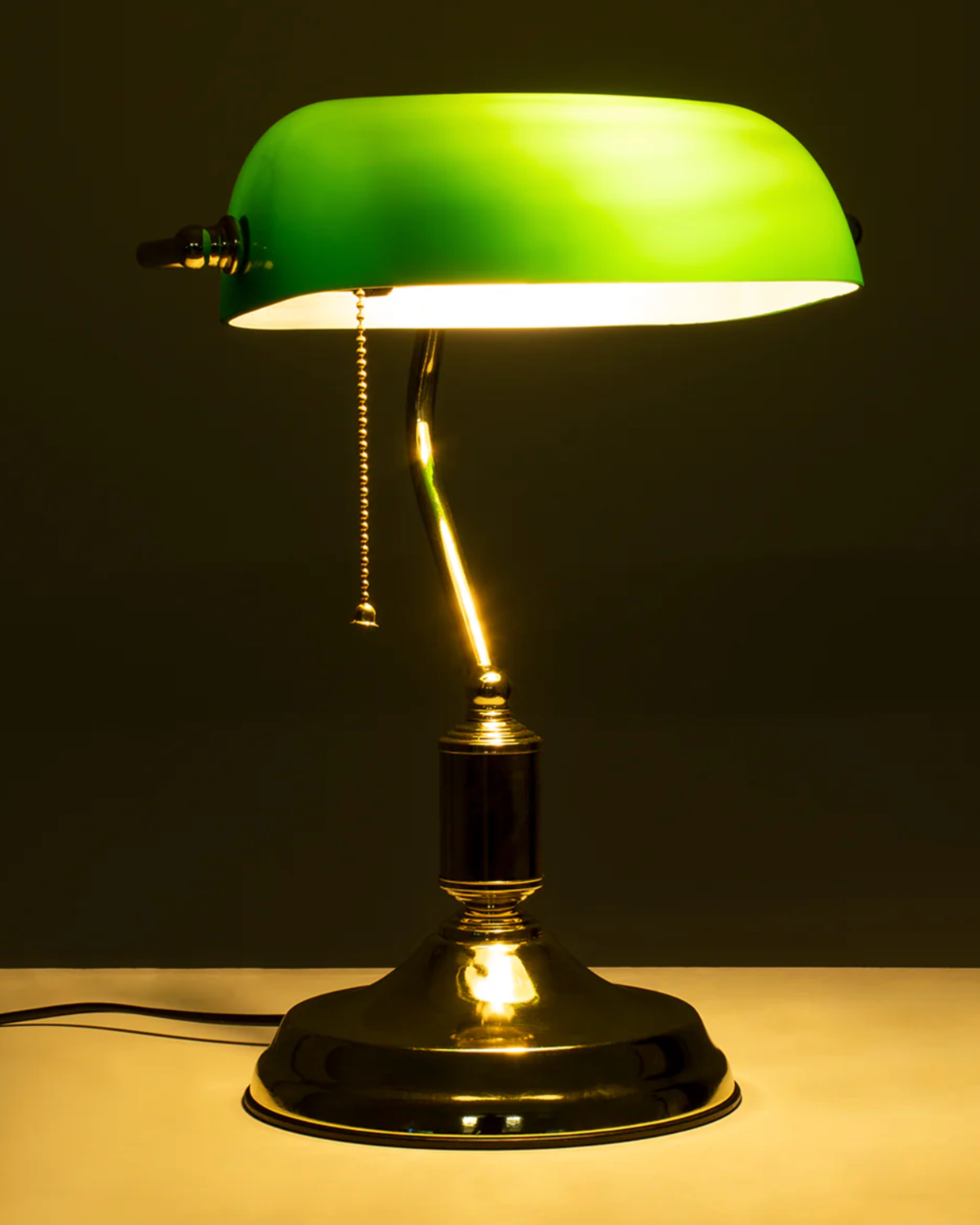 lampe de banquier bureau par korven studio