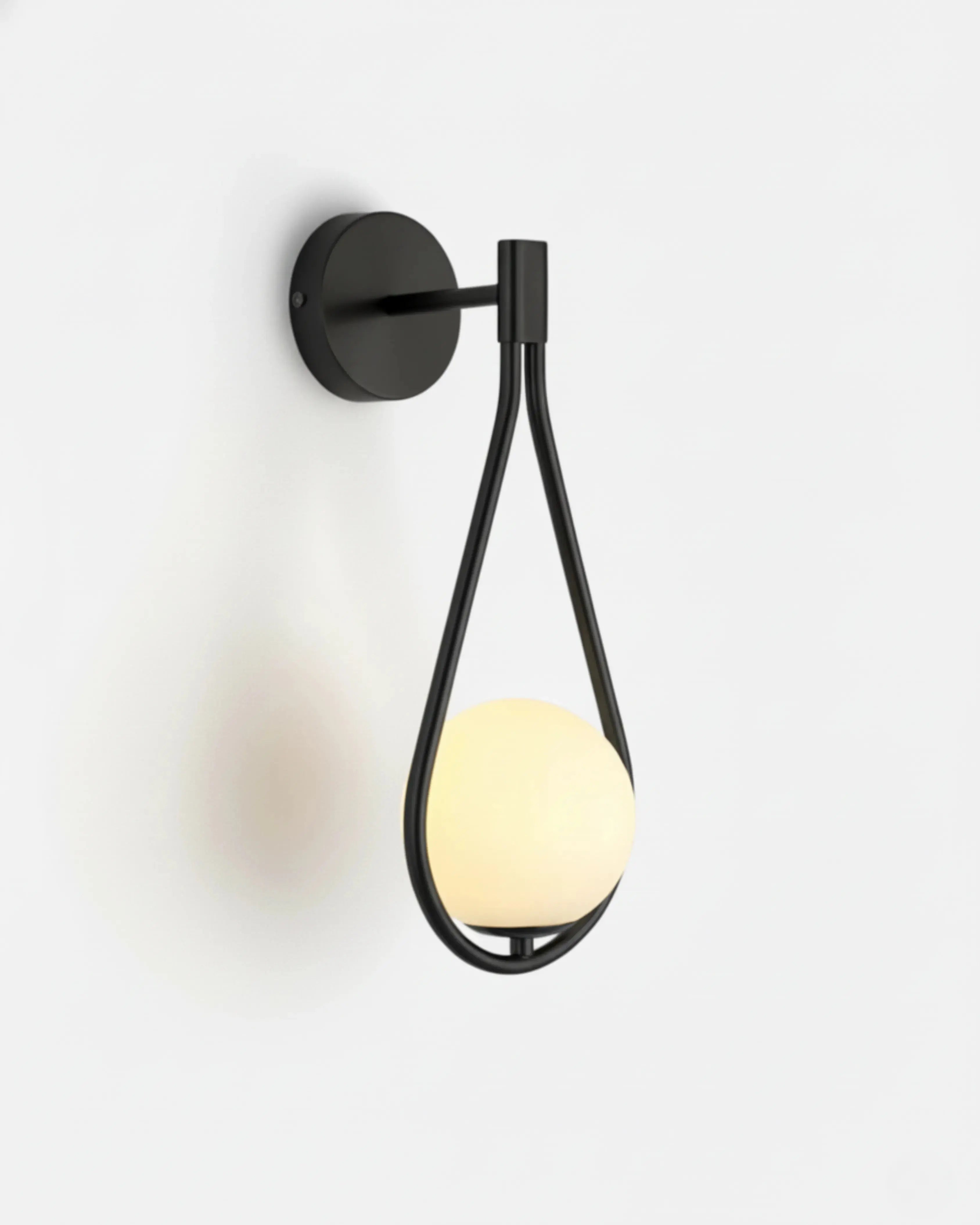 Applique murale couleur noir modele Mavi par korven studio