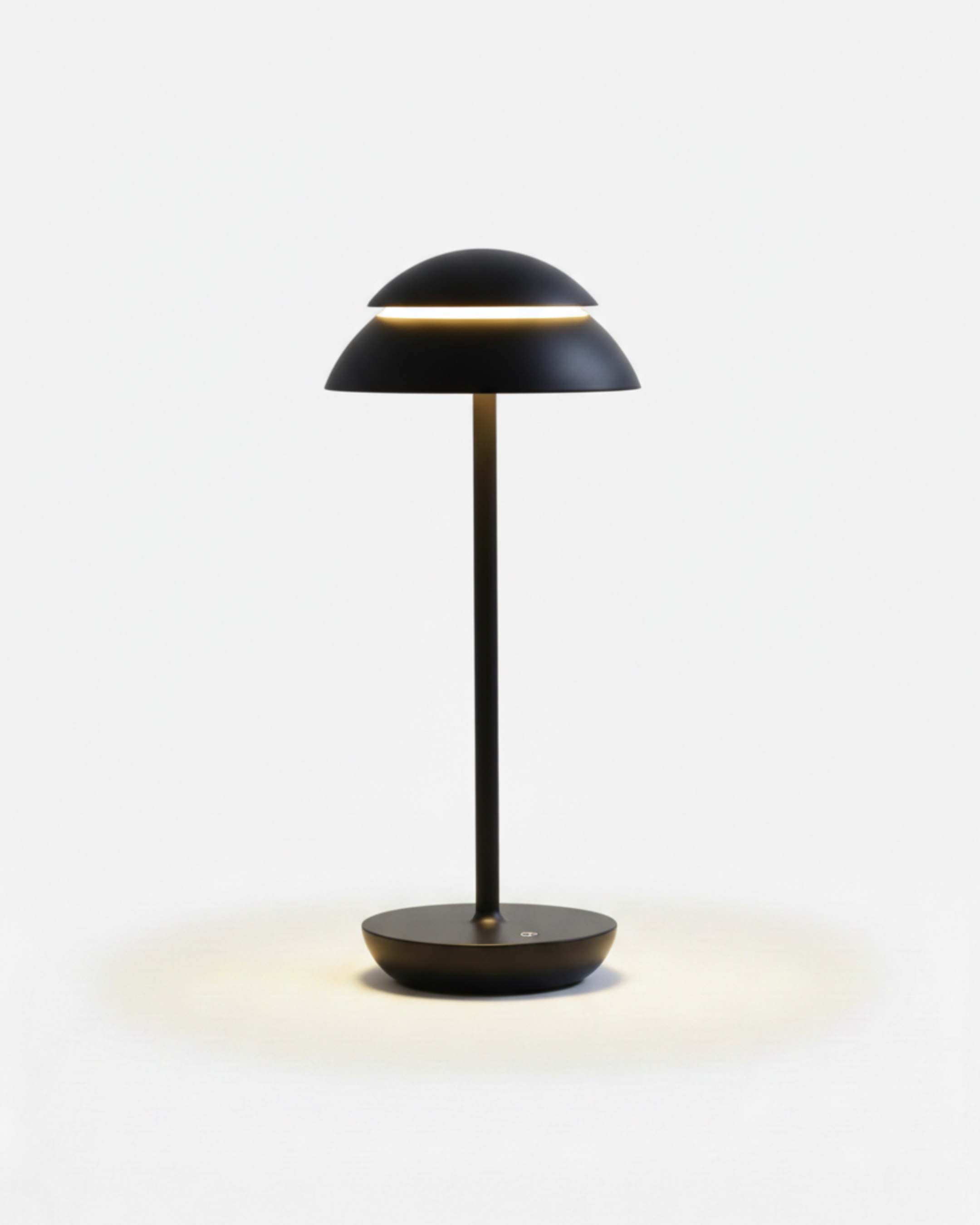 lampe sans fil modele deska par korven studio noir