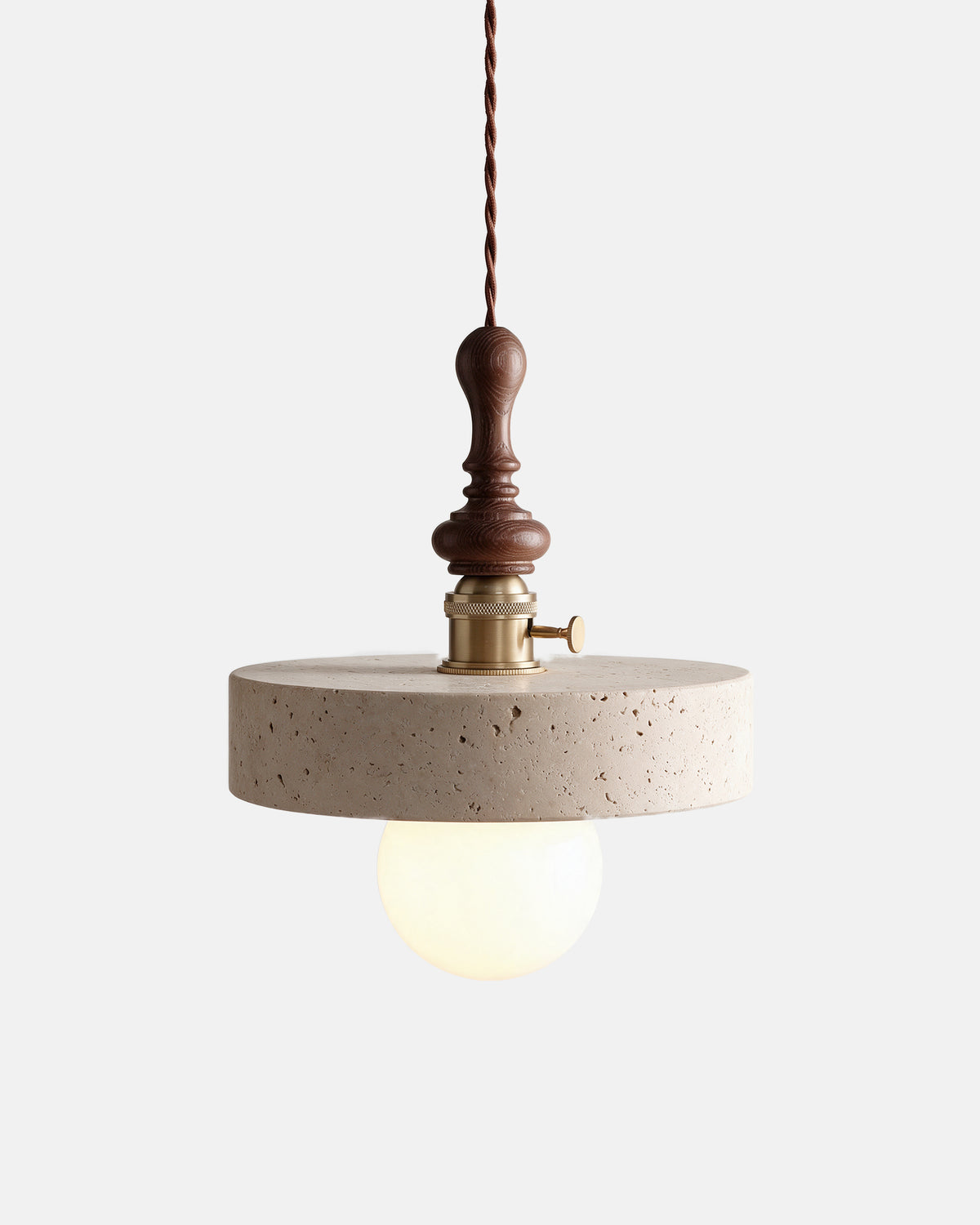 Suspension GERA Modèle B – disque en travertin Ø 21 cm sur fond neutre