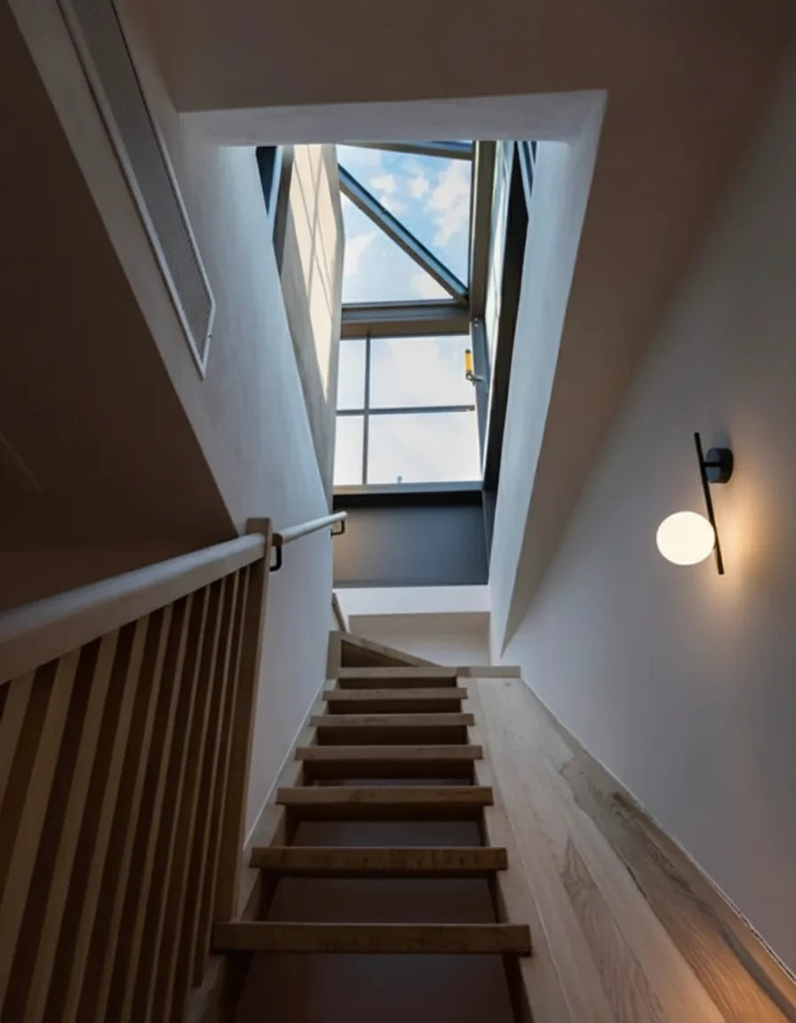 applique murale noir par korven studio 