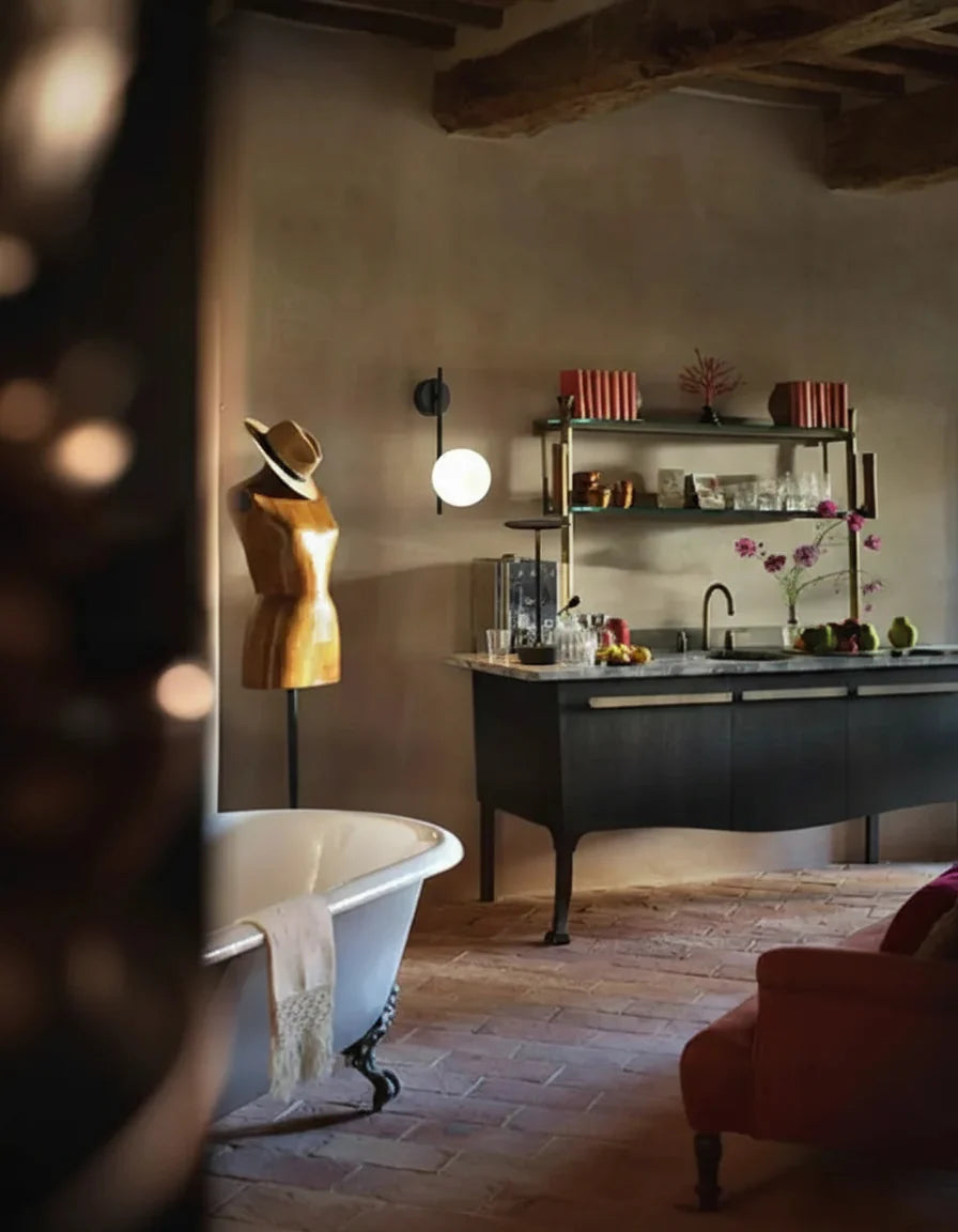 applique murale noir par korven studio 