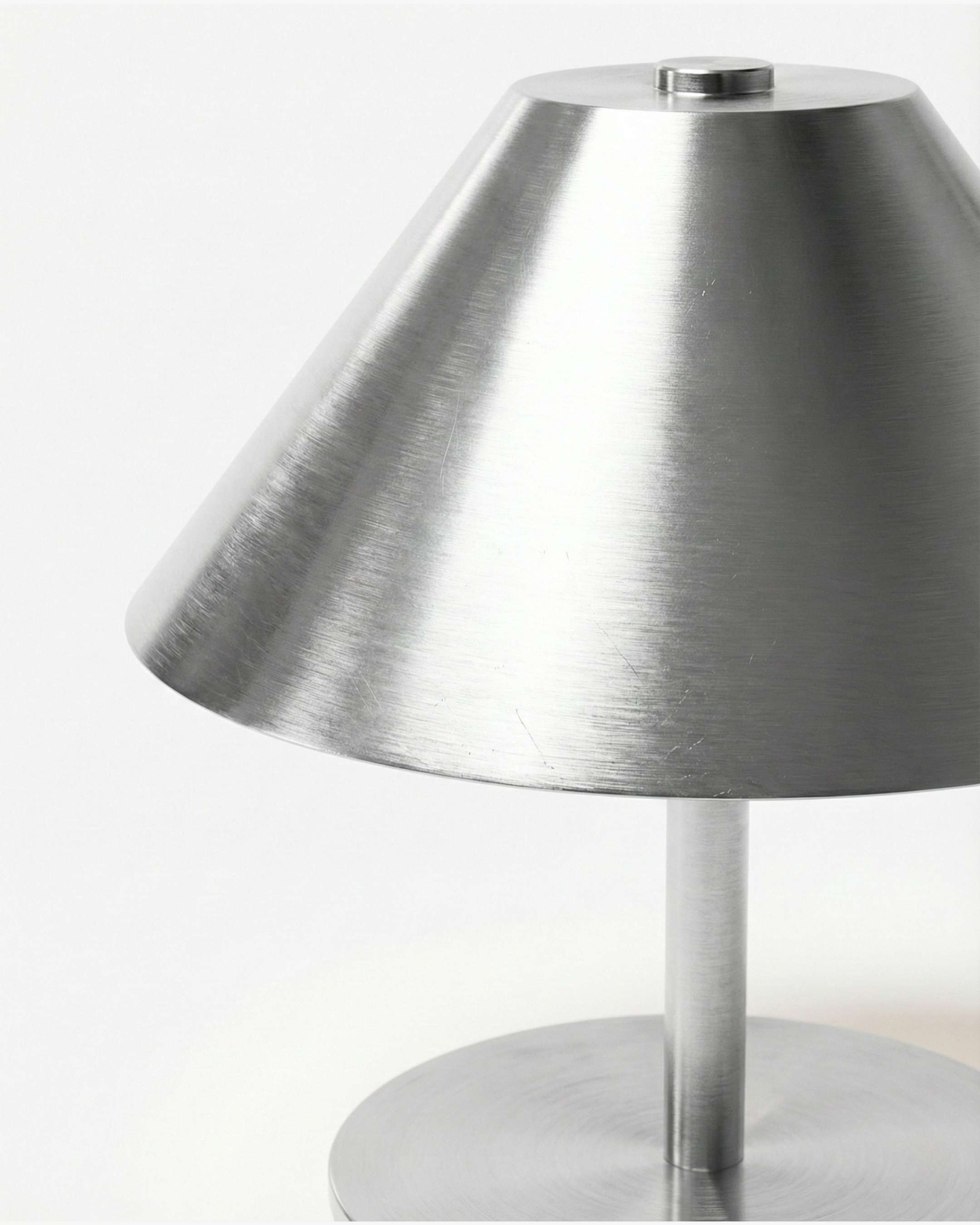 Lampe de Table Sans Fil | VARMA Korven studio