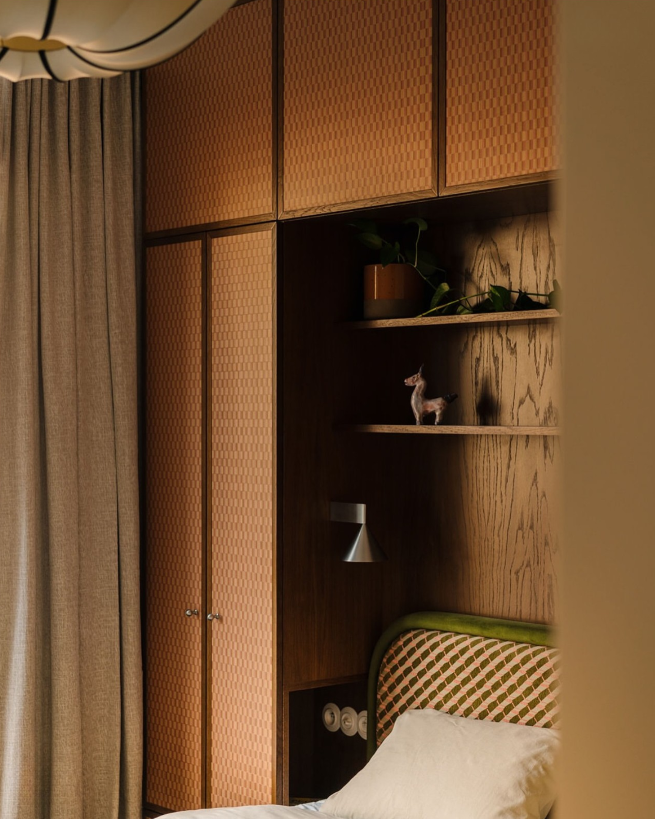 Applique Murale en chrome| KROMA Korven studio