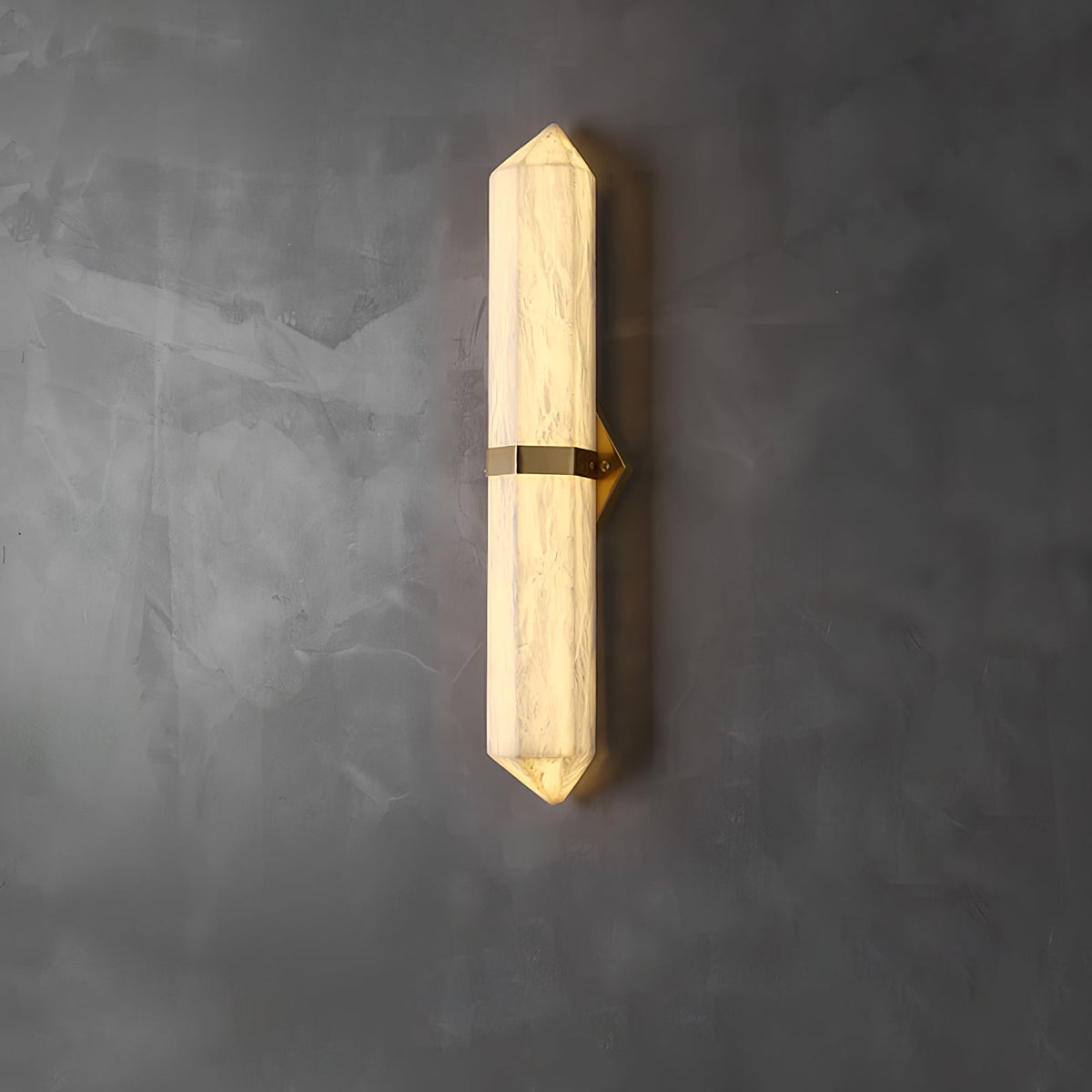 Alabaster Obelisk Wall Sconce Vakkerlight