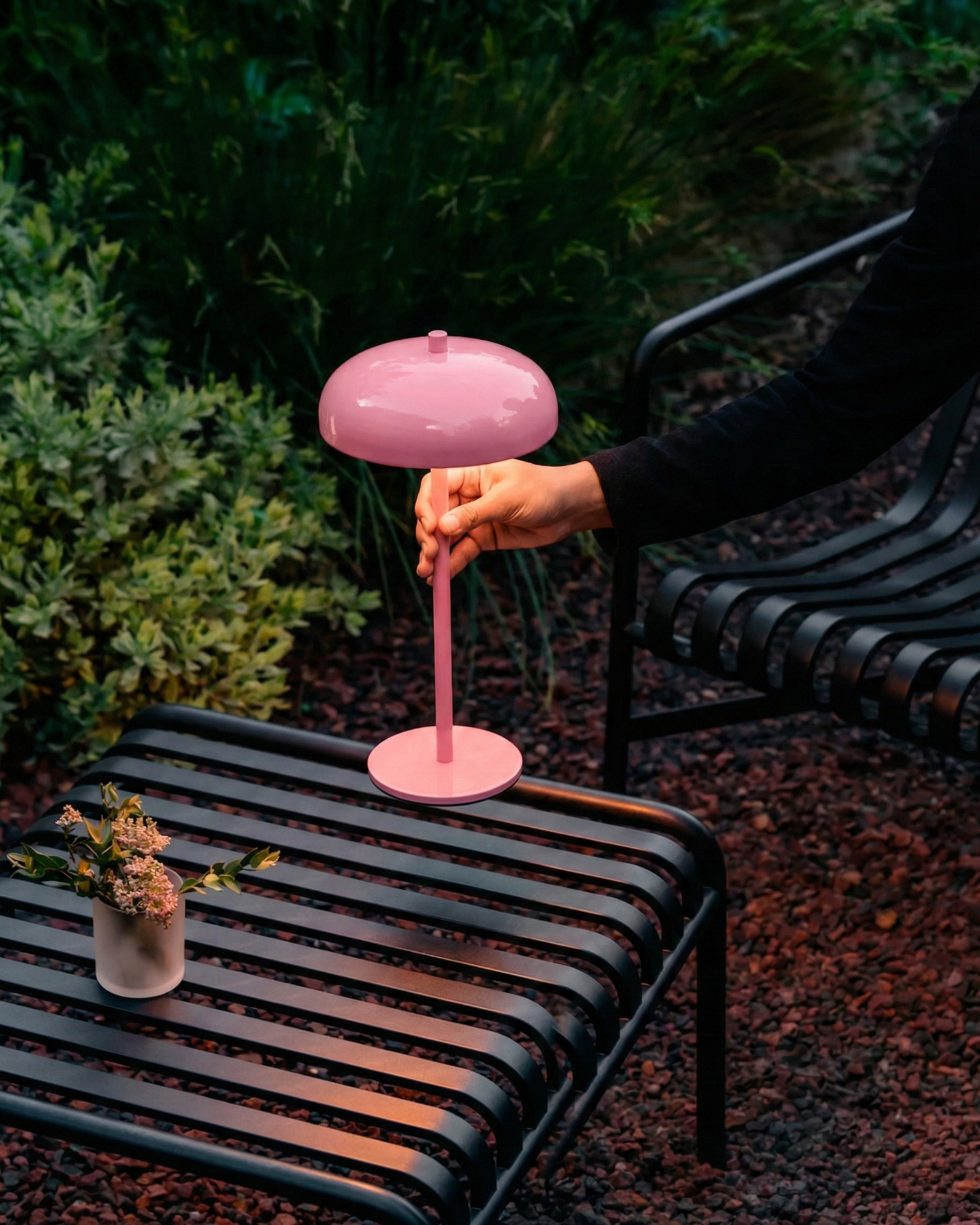 Lampe Sans Fil rose tacile| NARI Korven studio