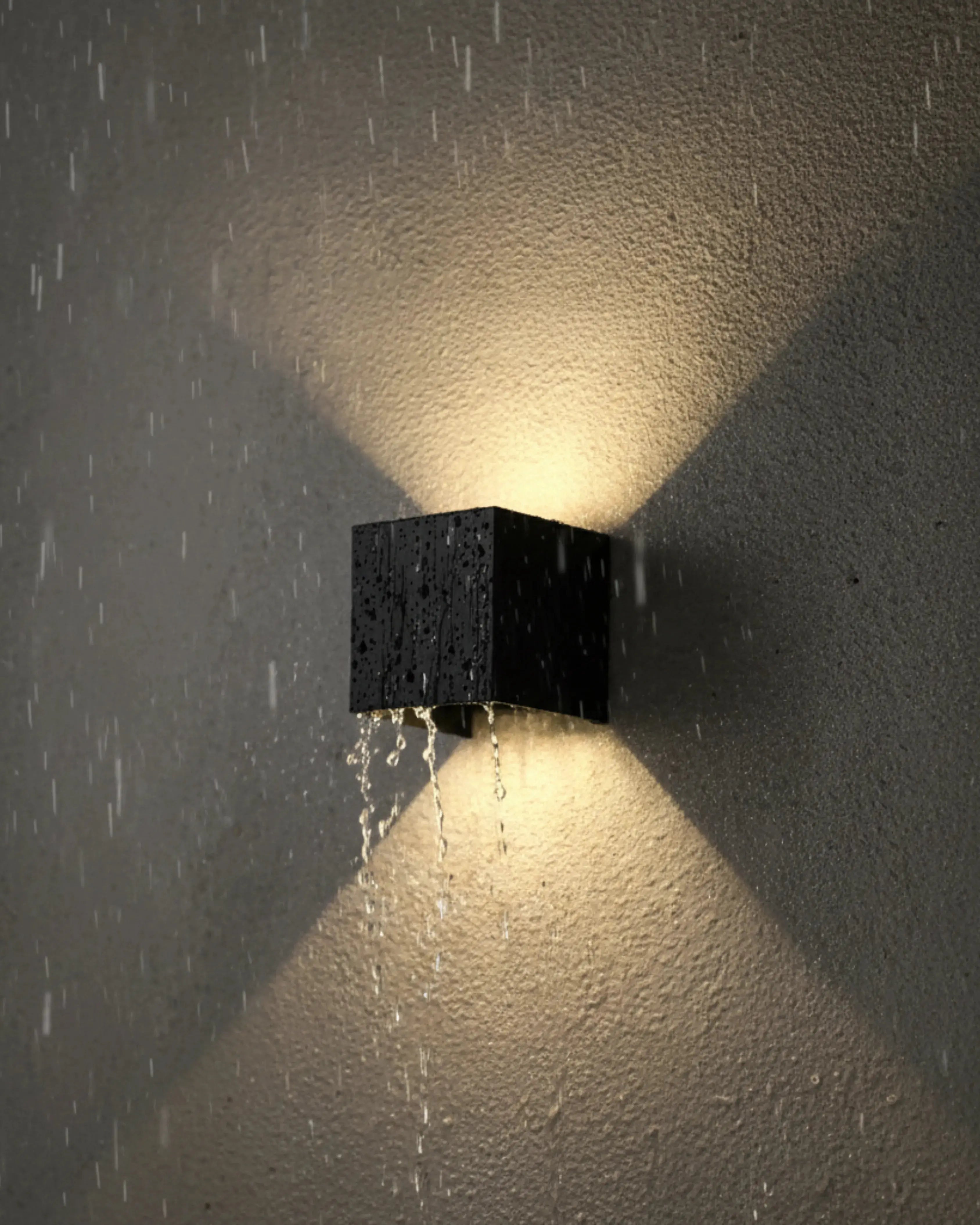 Applique murale exterieur modele Ronn par korven studio water proof