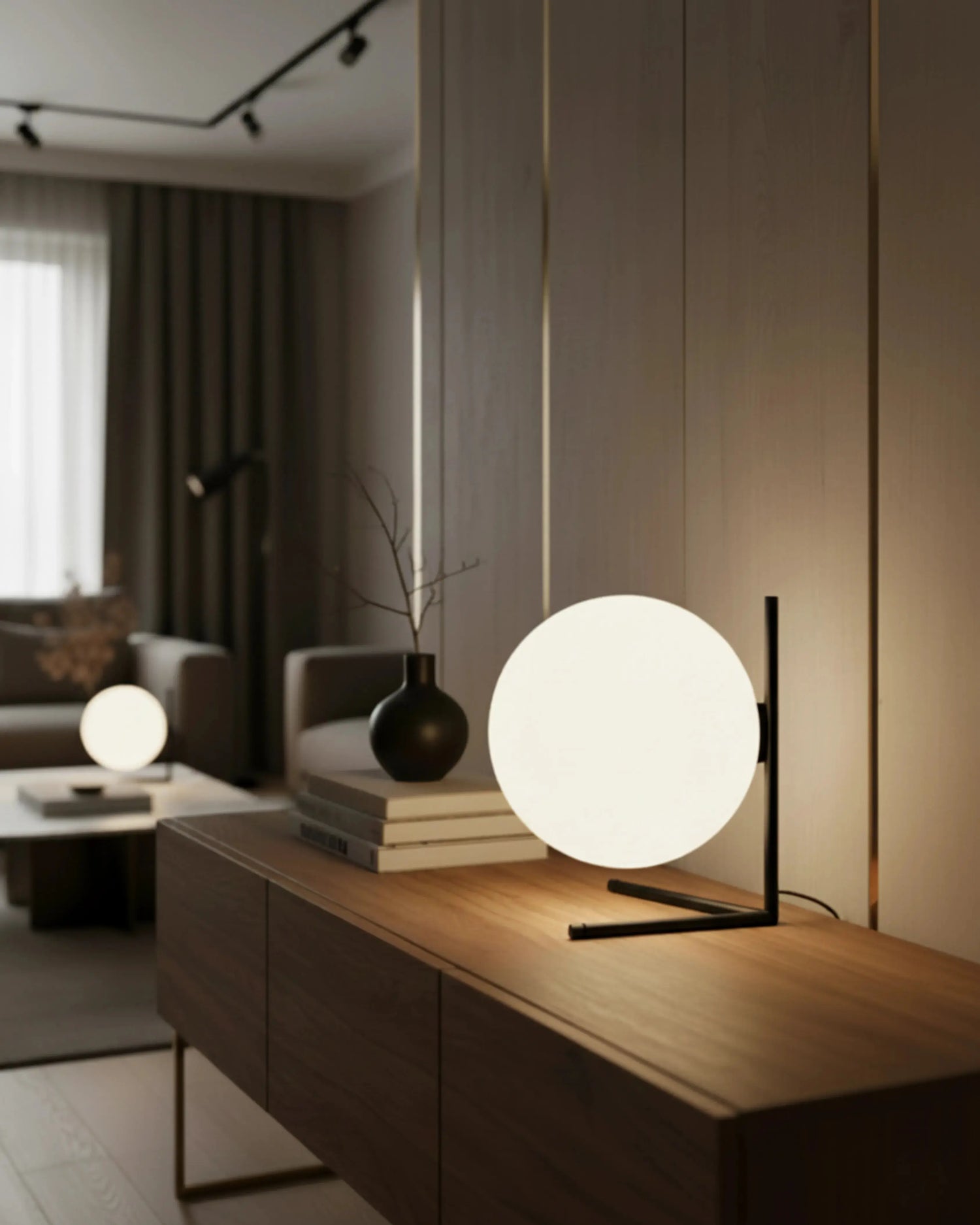 Lampe de table à poser noir,  – modèle Kaen par Korven Studio.