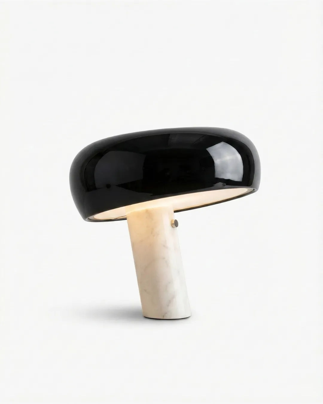 lampe de table couleur noir modele camos par korven studio