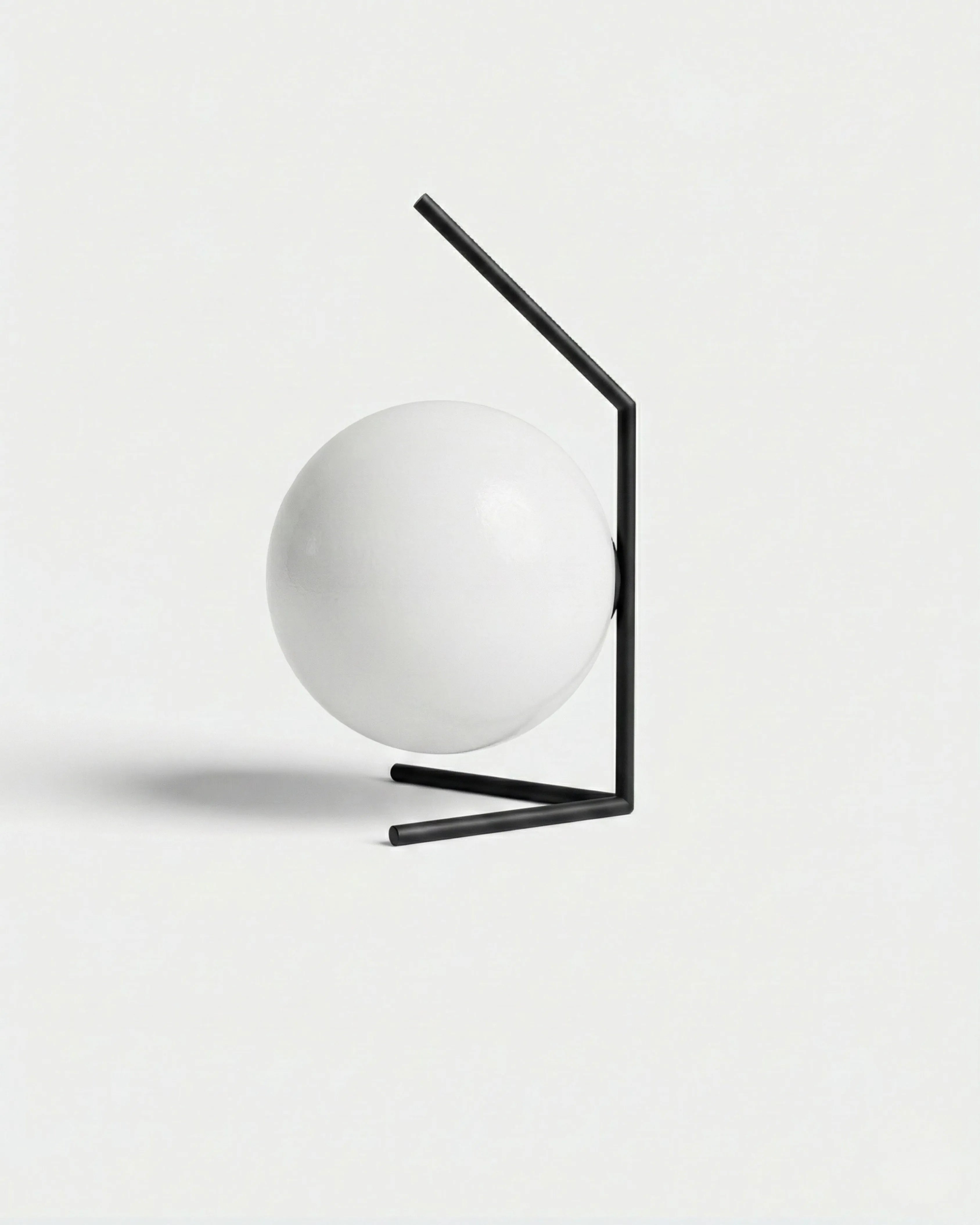 Lampe de table à poser couleur noir,  – modèle enna par Korven Studio.