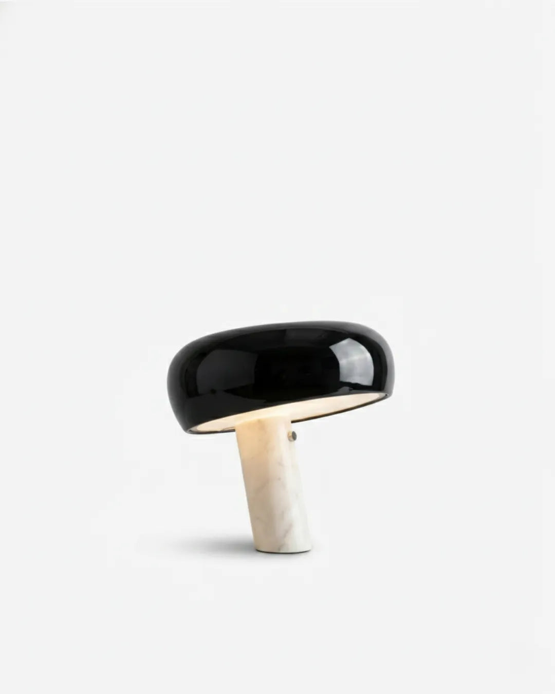 lampe de table couleur noir modele mosca par korven studio version petite