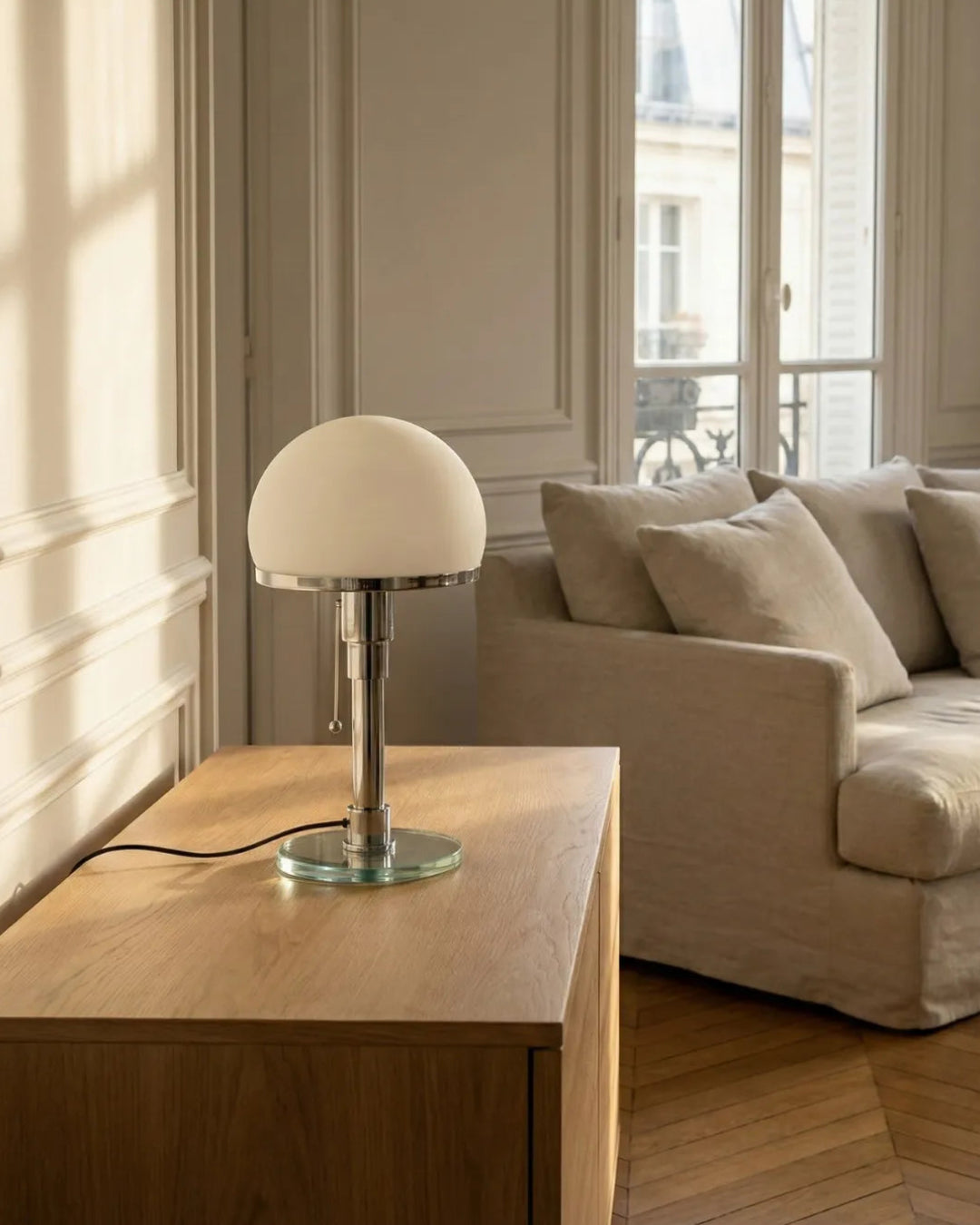 lampe de table en verre modele dolia par korven studio