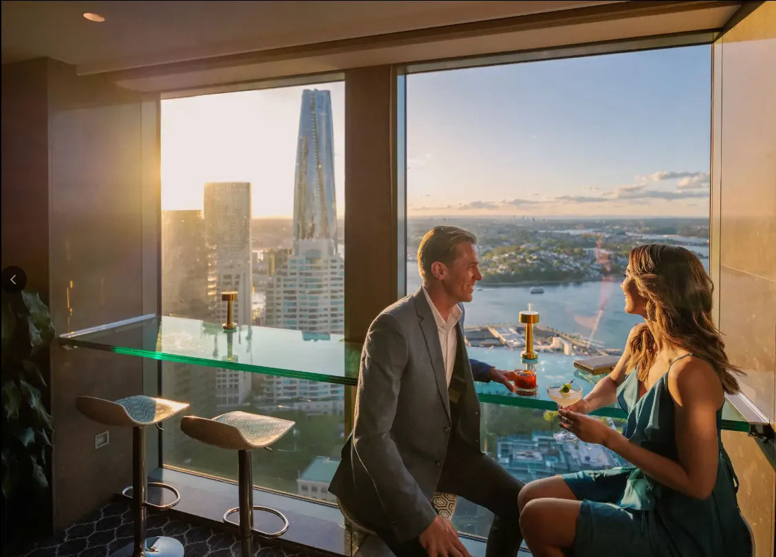 lampe de table sans fil restaurant par korven studio 