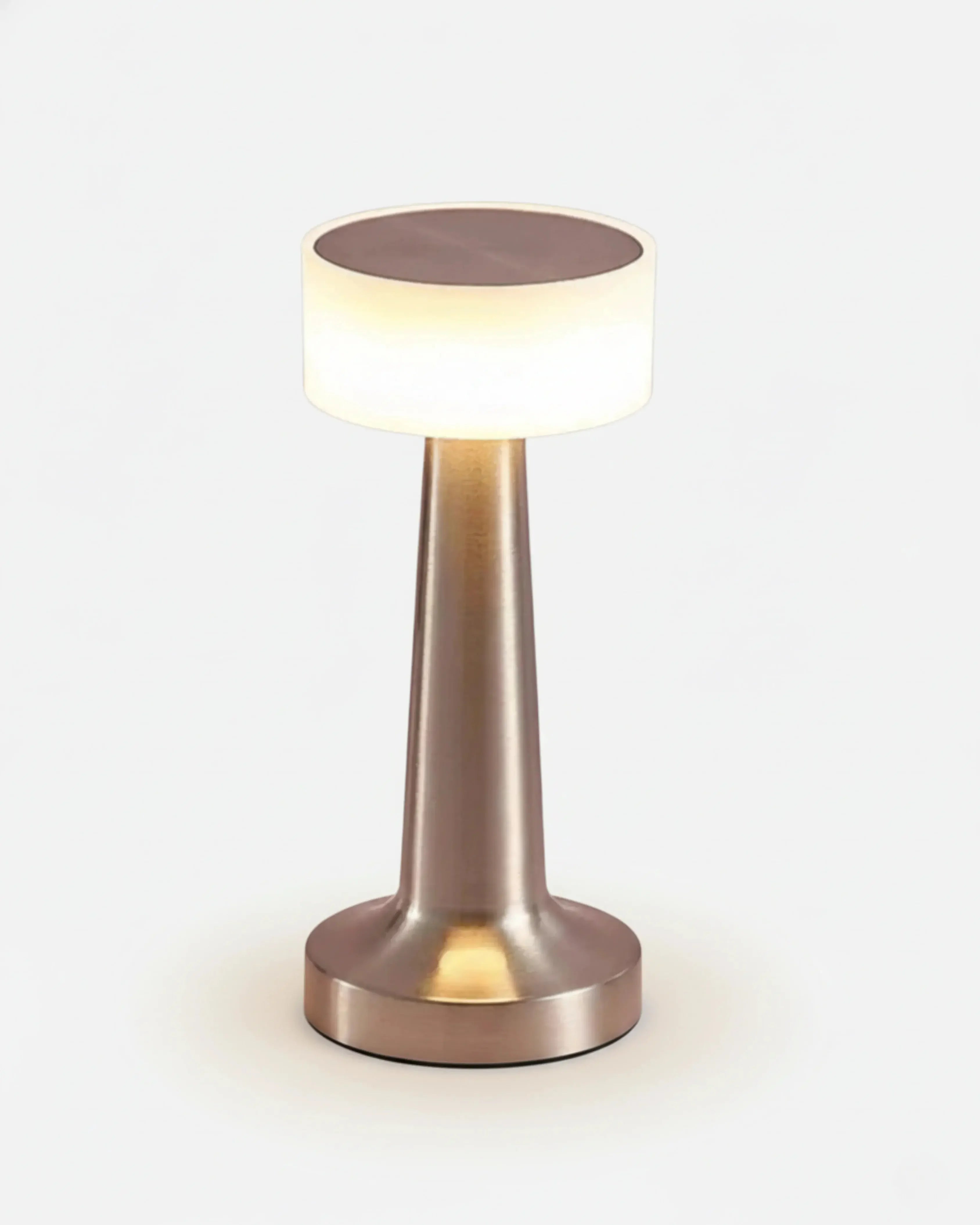 Lampe sans fil argent tactile – modèle Nilo par Korven Studio.