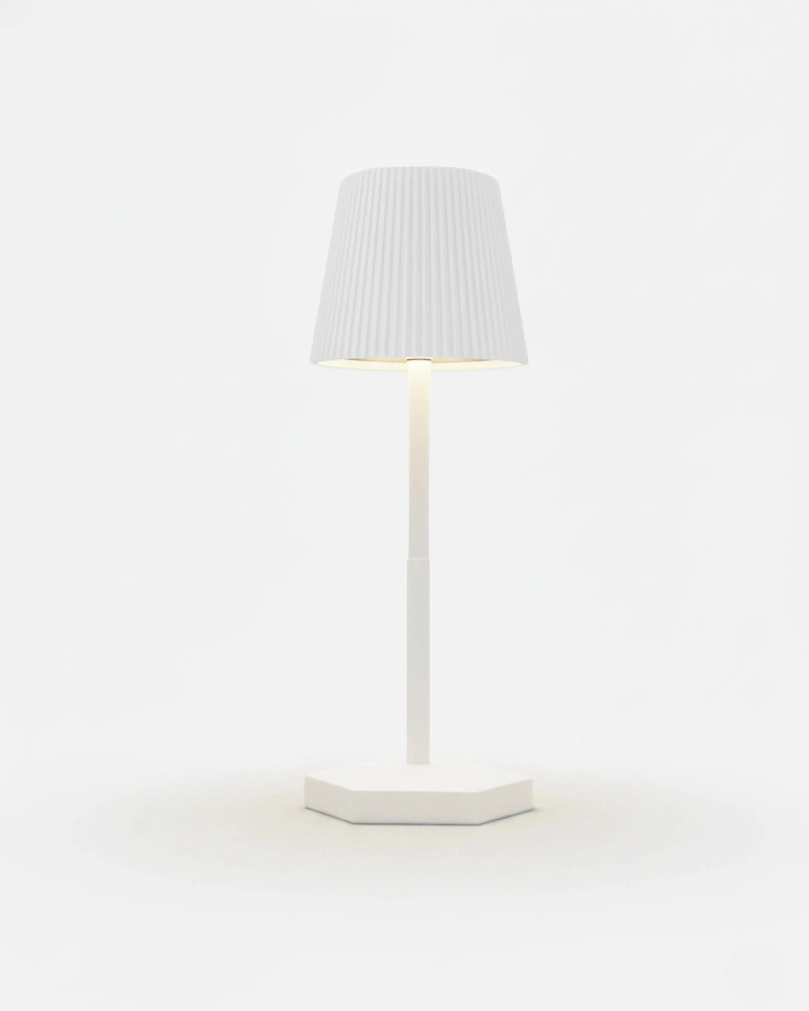 Lampe sans fil blanche rechargeable – modèle Tovi par Korven Studio.