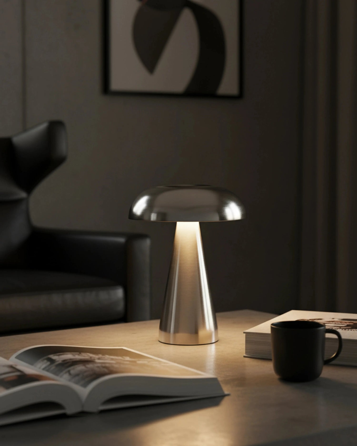 Lampe de bureau sans fil argent, LED rechargeable – modèle Kemi par Korven Studio.