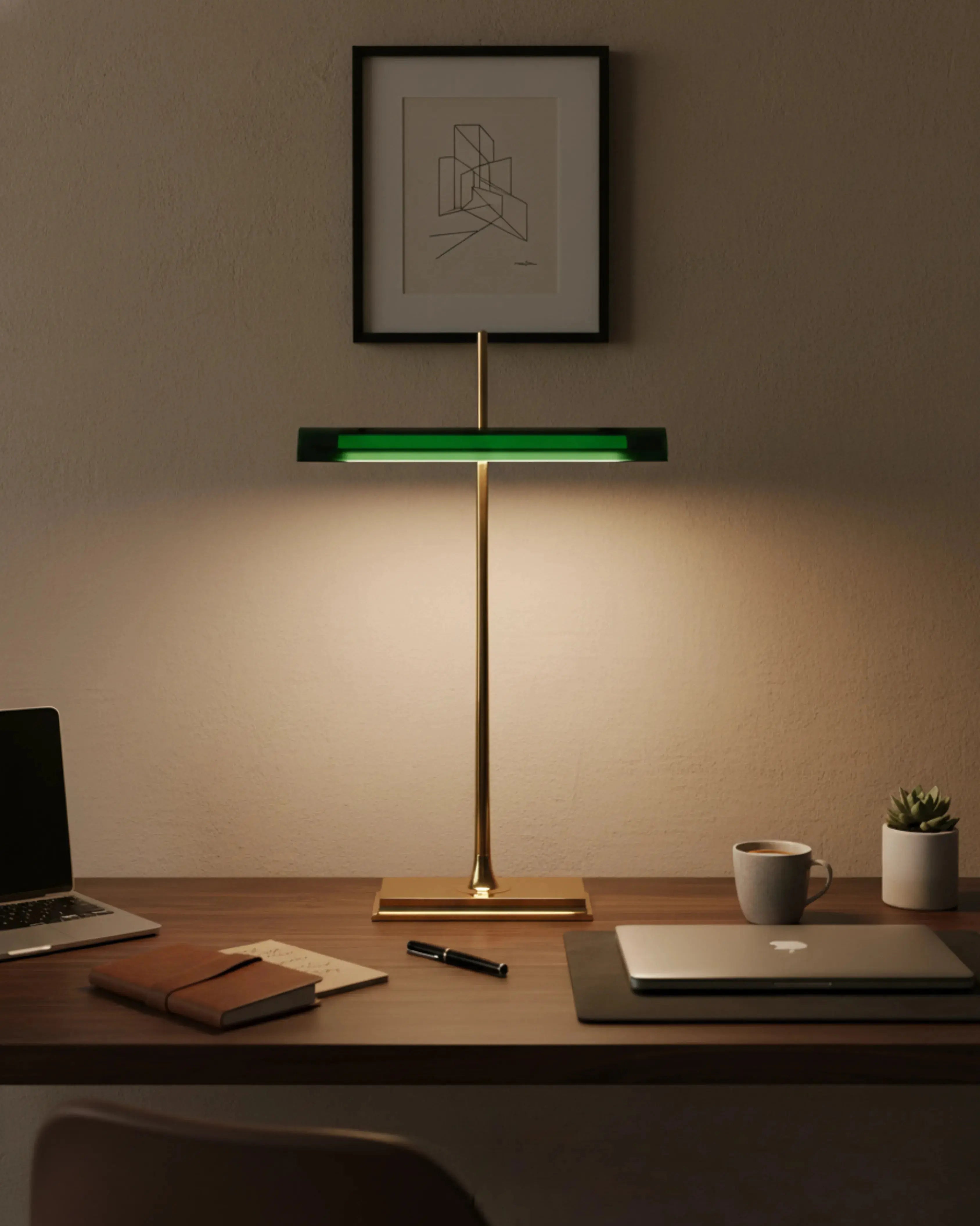 Lampe de bureau a poser sans fil or et vert, rechargeable – modèle mona par Korven Studio.