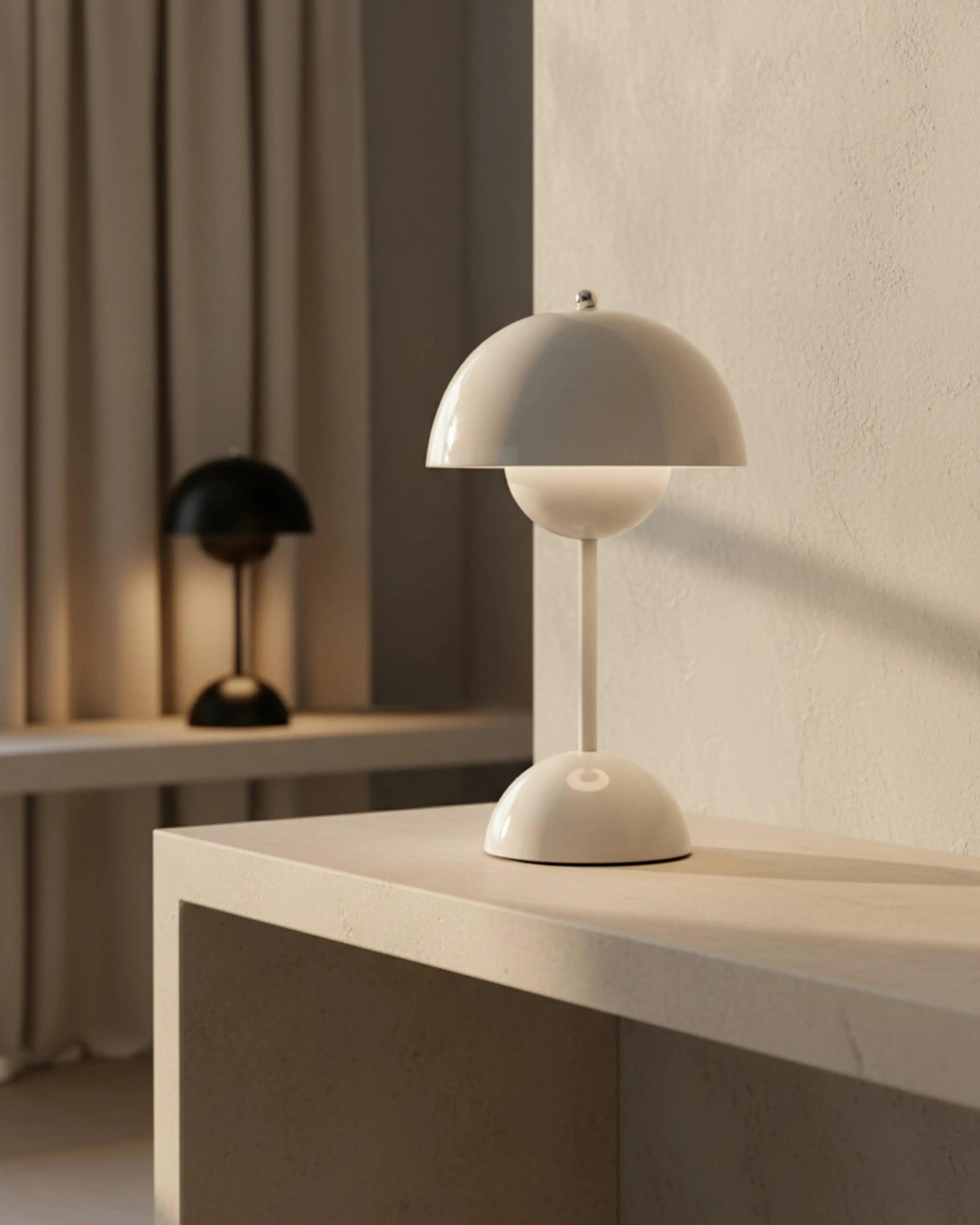 Lampe de chevet sans fil, tactile et rechargeable – modèle Oden par Korven Studio.