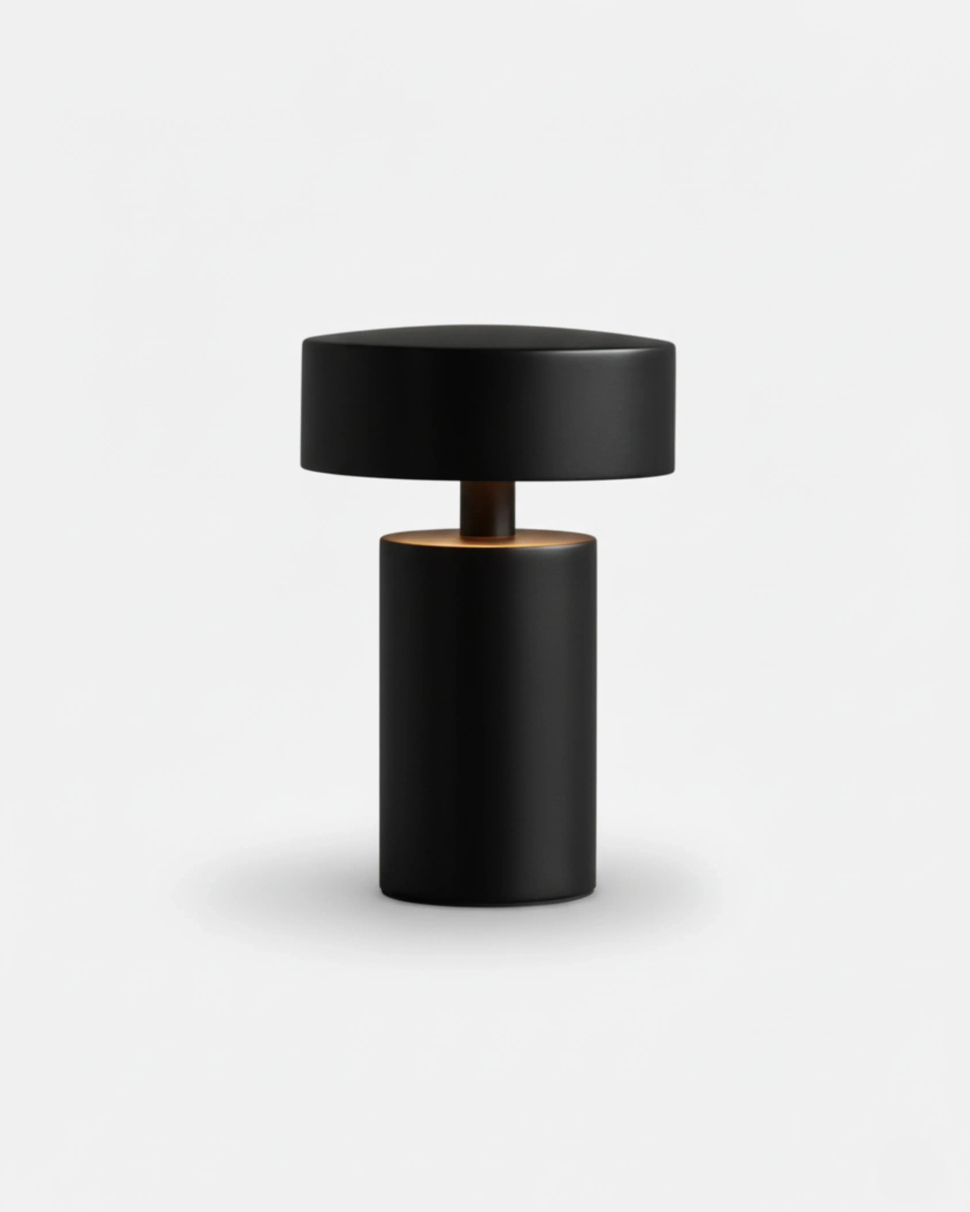 Lampe de table a poser sans fil noir, tactile et rechargeable – modèle somi par Korven Studio.