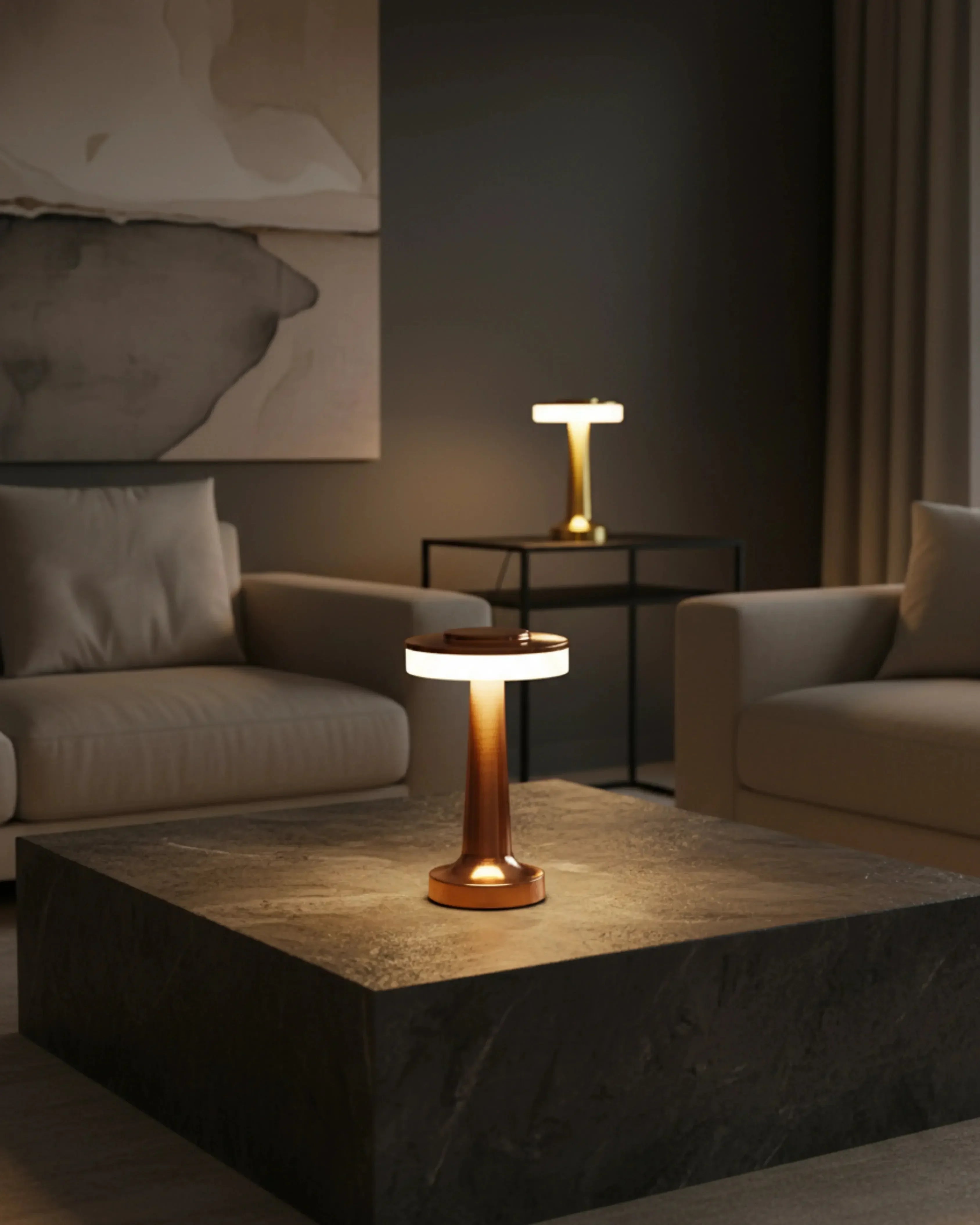 Lampe de table sans fil or et rose, tactile et rechargeable – modèle Karo par Korven Studio.