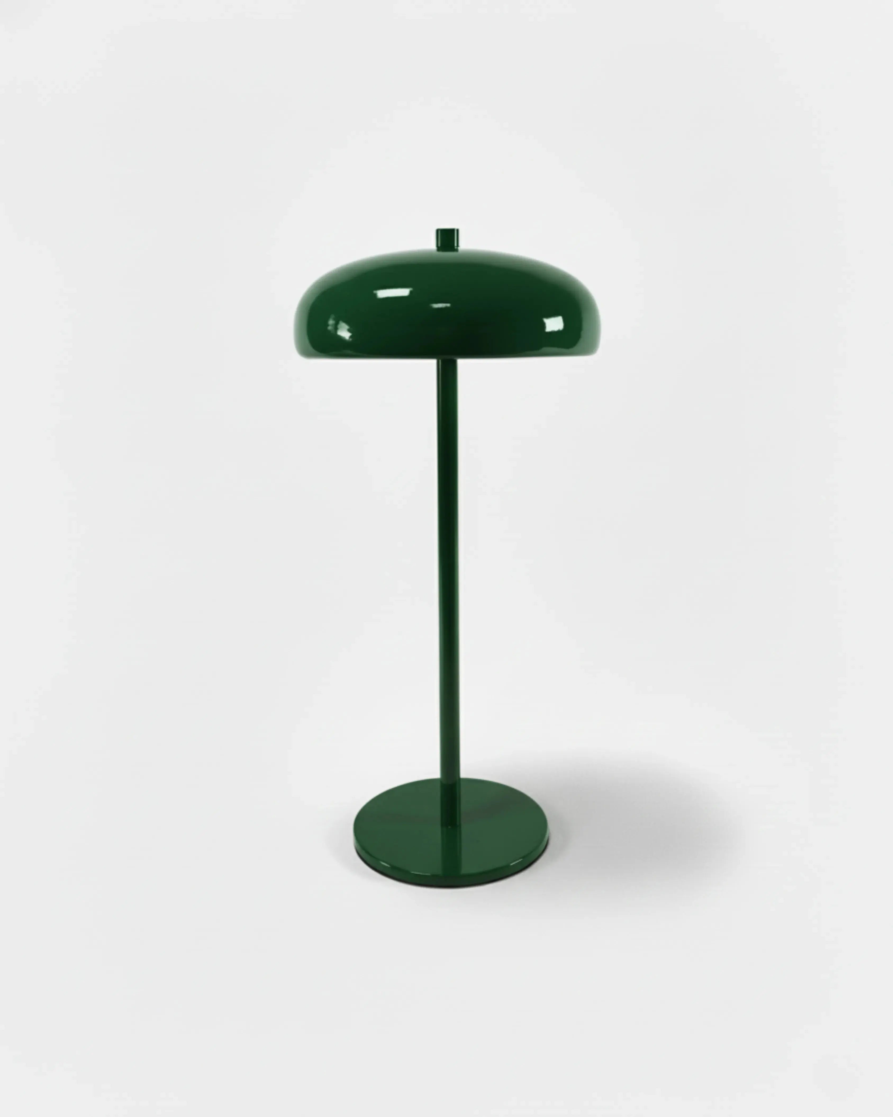 Lampe a poser sans fil vert, tactile et rechargeable – modèle nari par Korven Studio.