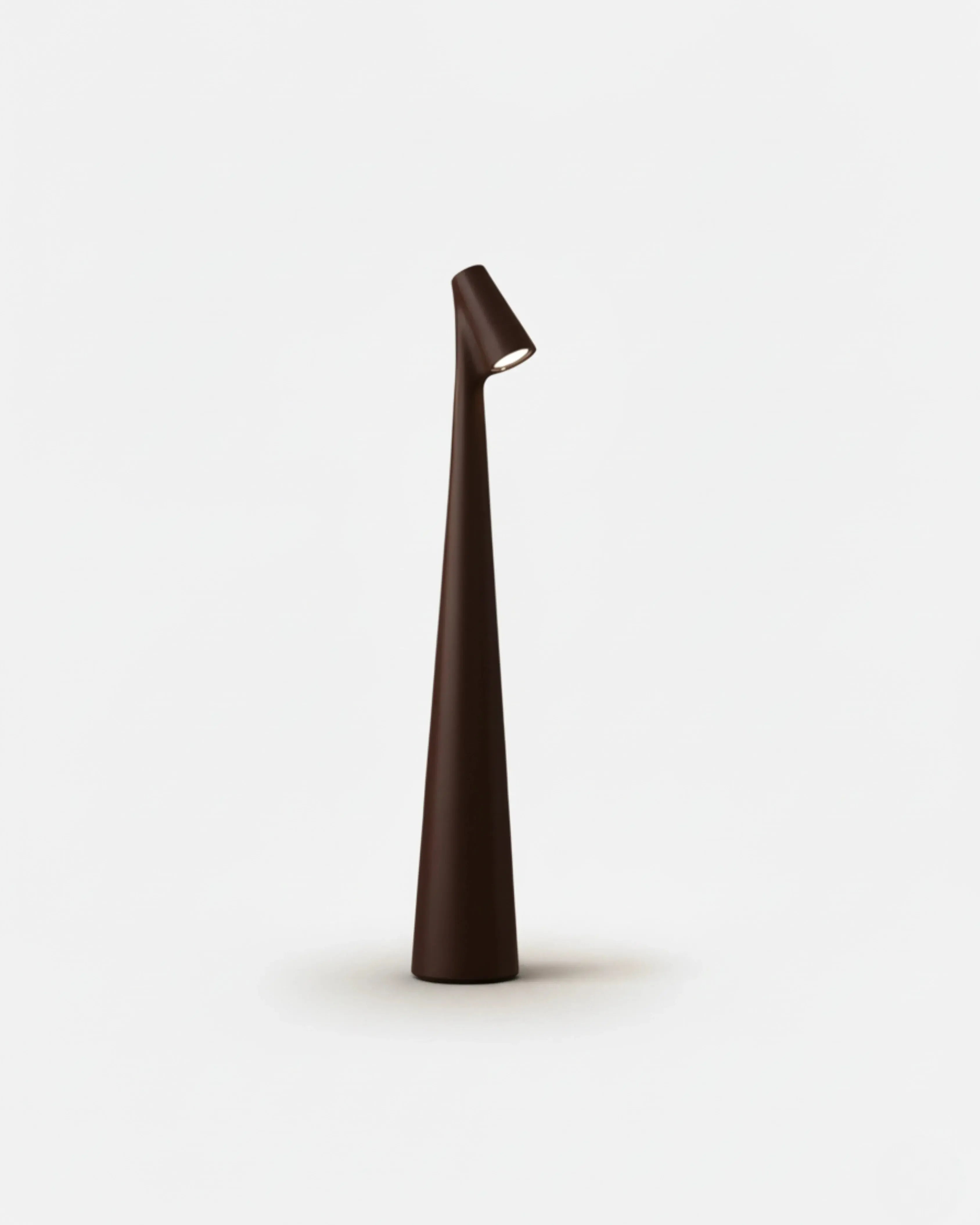 Lampe sans fil marron rechargeable – modèle Nora par Korven Studio.