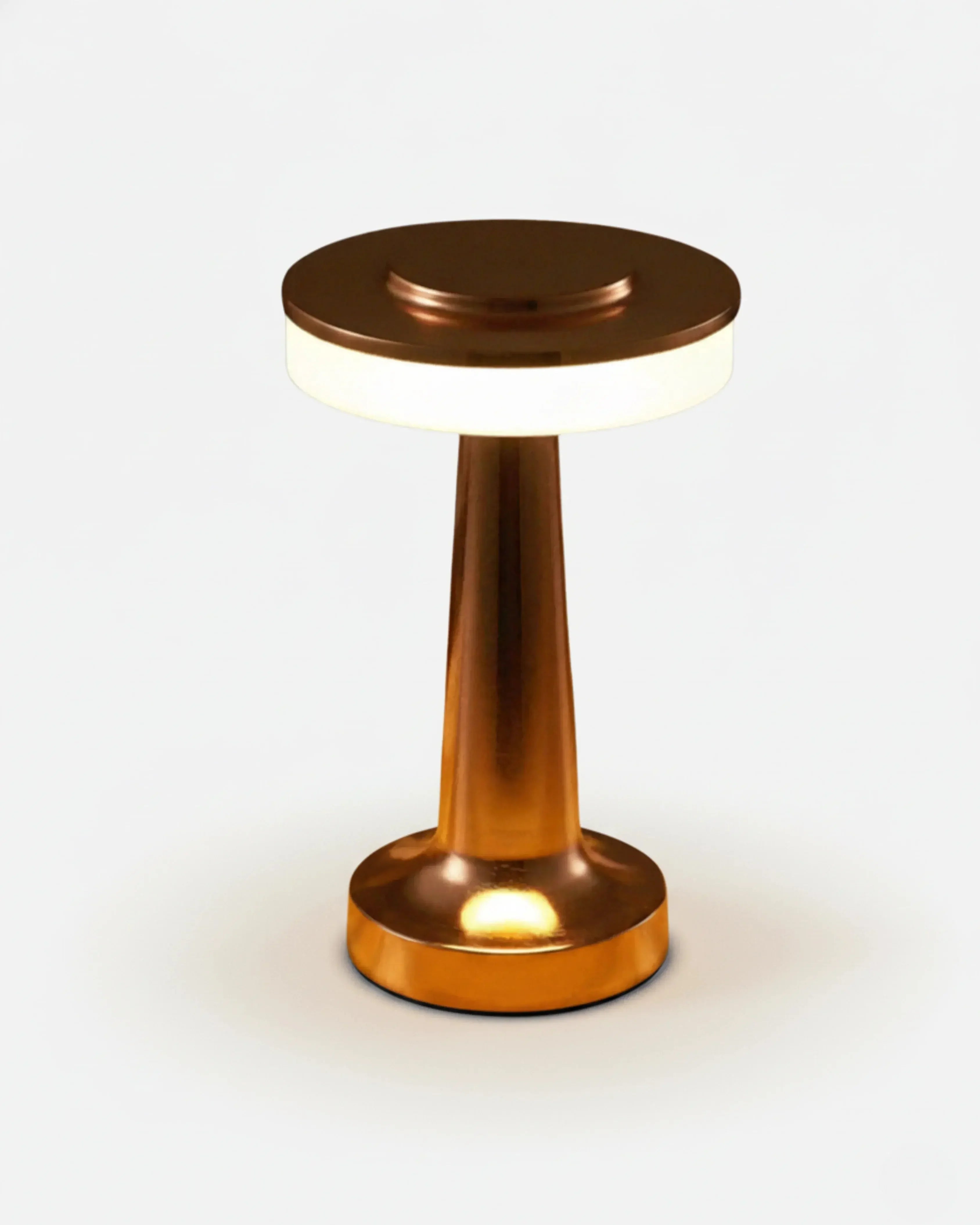 Lampe sans fil rose gold tactile – modèle Karo par Korven Studio.