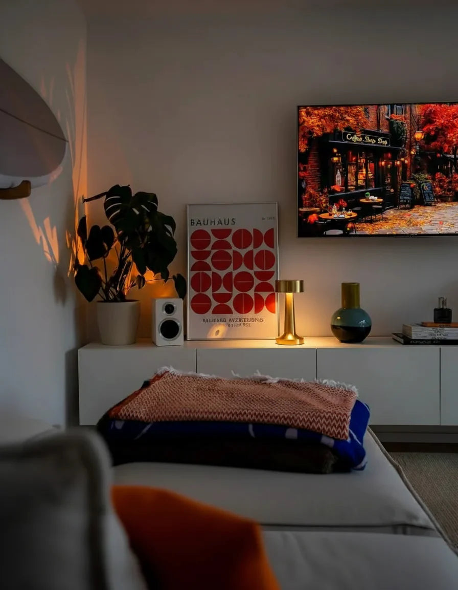 lampe led tactile sans fil par korven studio 