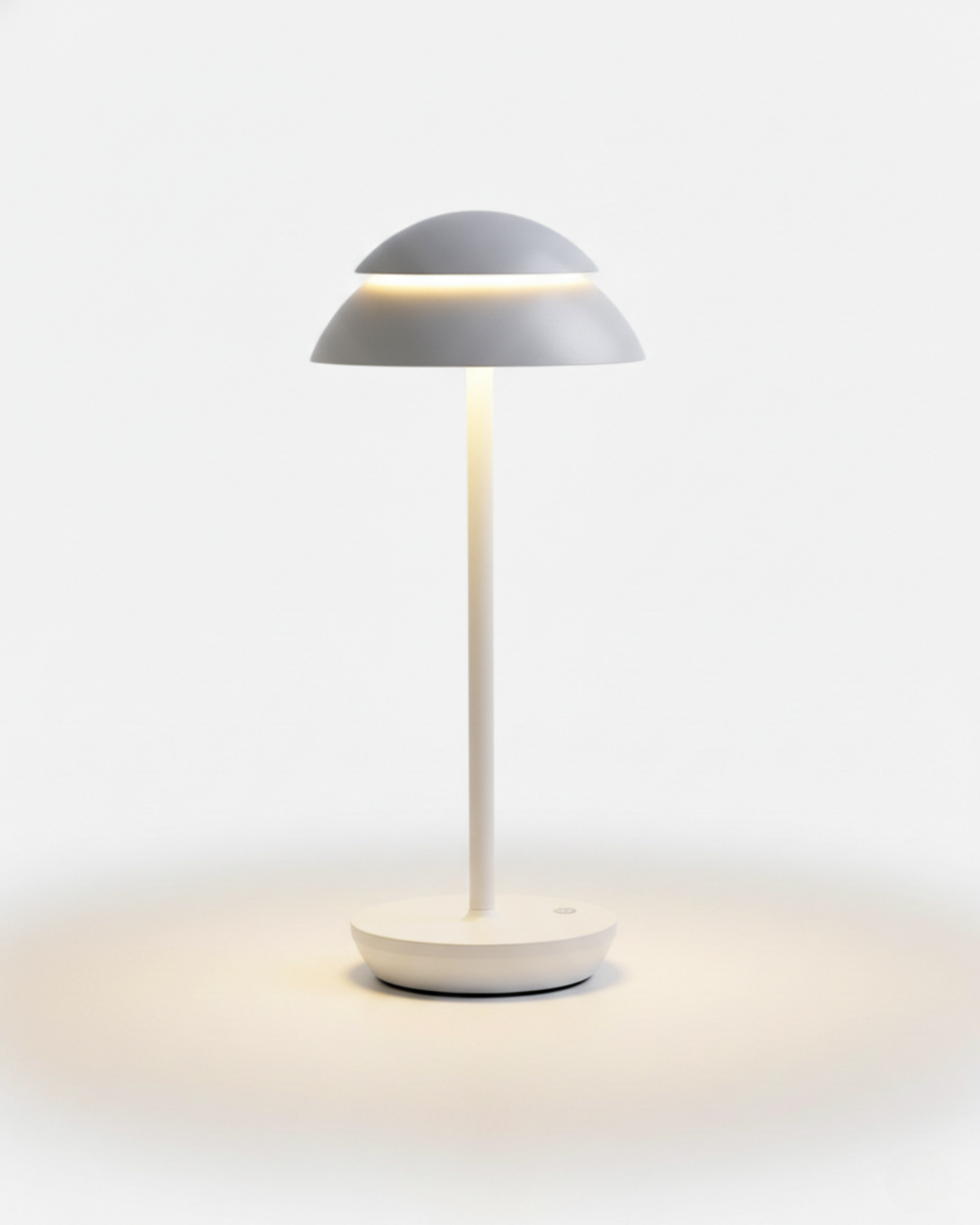 lampe sans fil modele deska par korven studio blanc 