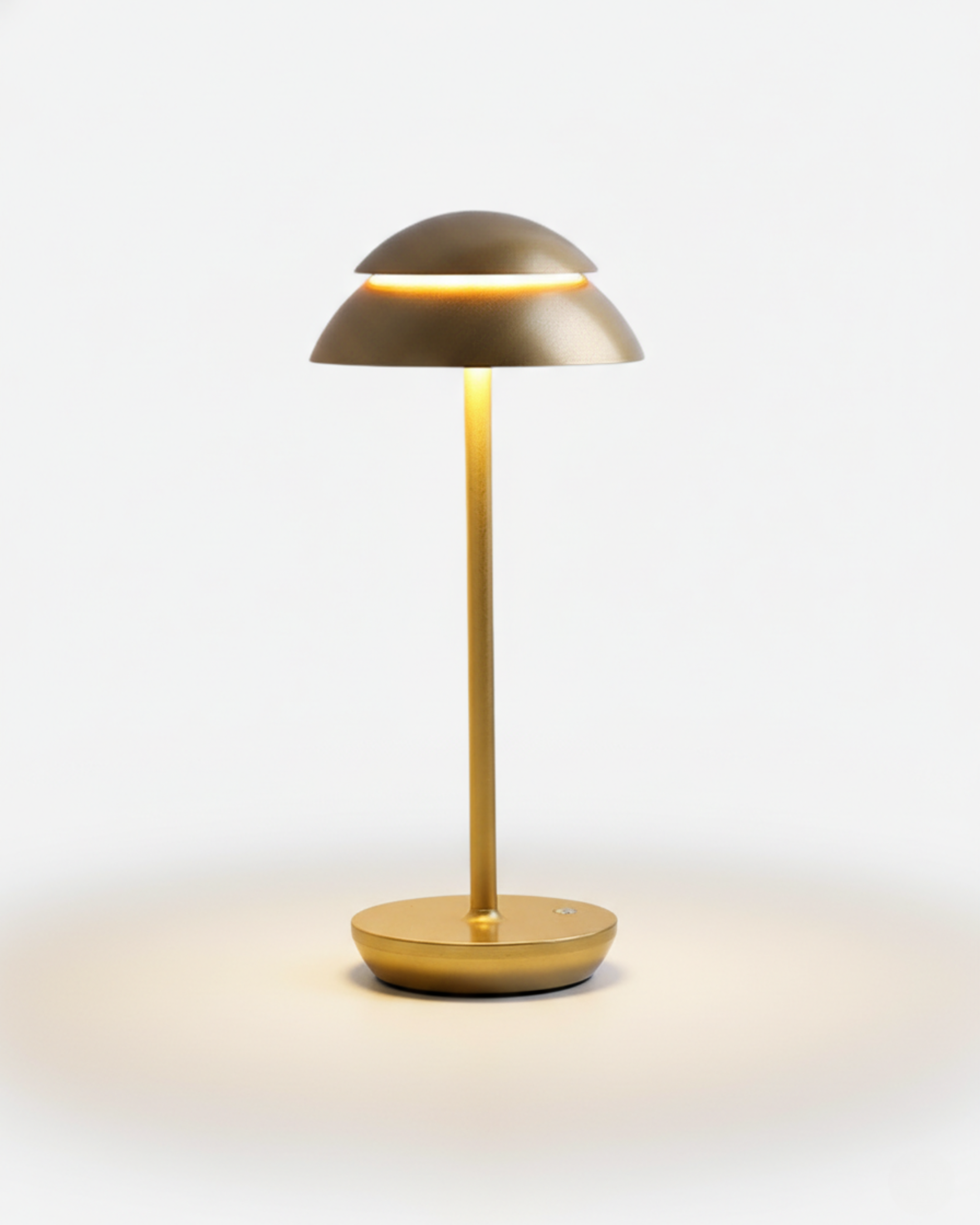 lampe sans fil modele deska par korven studio or 