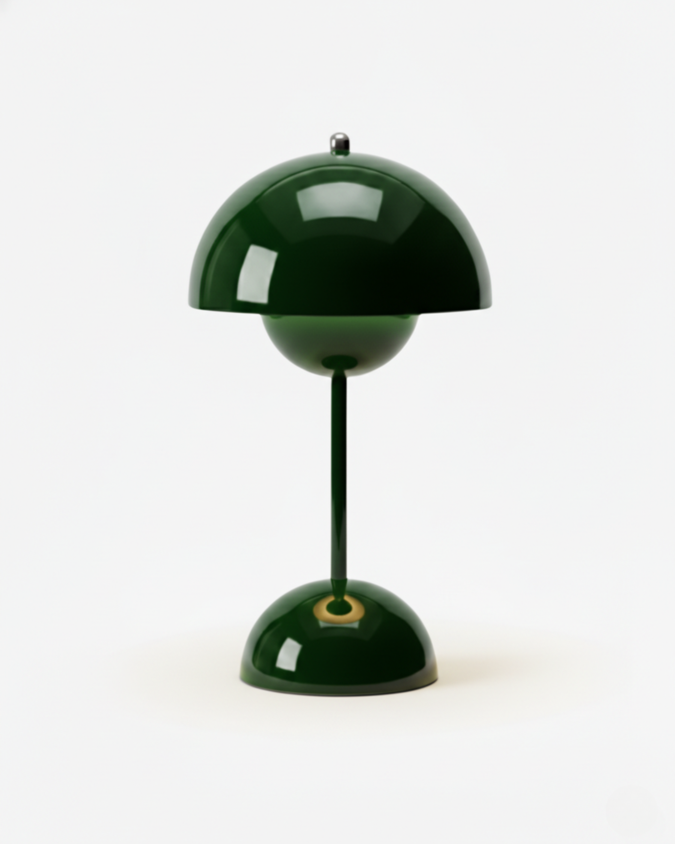 lampe sans fil vert tactile modele oden par korven studio 