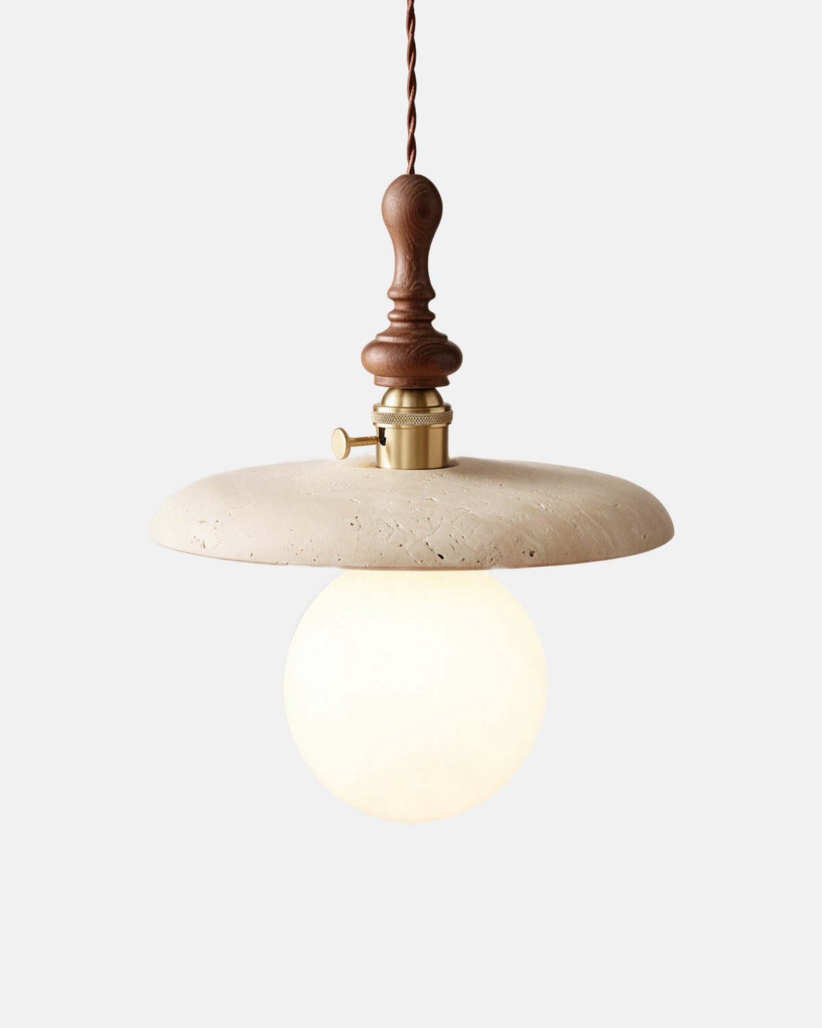 Suspension GERA Modèle C – disque en travertin Ø 25 cm sur fond neutre